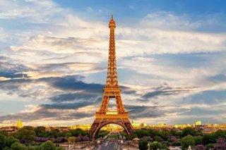 (Foto de ARCHIVO)  Torre Eiffel    REMITIDA / HANDOUT por JCCM  Fotografía remitida a medios de comunicación exclusivamente para ilustrar la noticia a la que hace referencia la imagen, y citando la procedencia de la imagen en la firma  03/5/2025