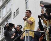 Foto: Flávio Bolsonaro liga a Lula y Alexandre De Moraes ante los mensajes del expresidente del Banco Master al juez brasileño