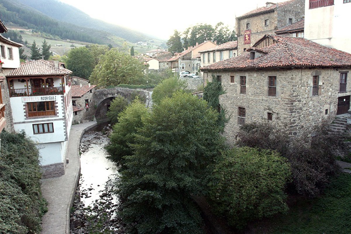 El centro de Cantabria, Valle de Villaverde y Liébana están hoy en aviso amarillo por lluvia