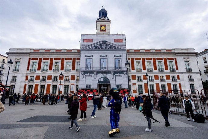 Archivo - Exterior de la Real Casa de Correos, sede del Gobierno de la Comunidad de Madrid