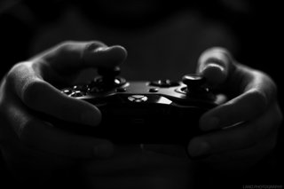 Archivo - Mando de la consola Xbox.