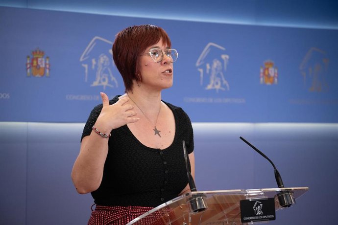 Archivo - La diputada de Compromís, Águeda Micó,  