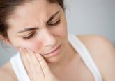 Foto: Expertas abogan por relajar la mandíbula durante el día para proteger la salud bucodental en la vuelta a la rutina