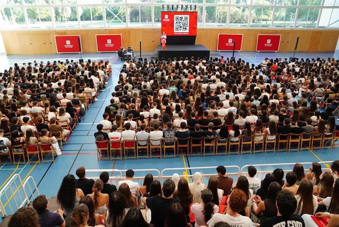 Apertura del curso en la UR