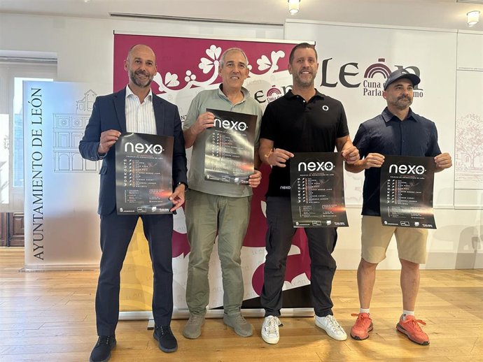 El concejal de Deportes, Vicente Canuria (segundo por la izquierda), en la presentación de la primera edición de 'Nexo Hybrid'.