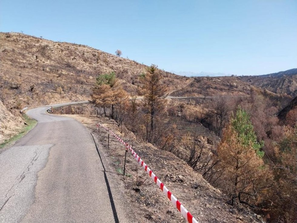 La Diputación de Huesca actuará de emergencias en las carreteras afectadas por el incendio de las Peñas de Riglos