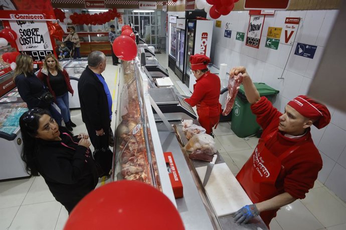 Valparaiso, 1 de septiembre 2025  Autoridades fiscalizan carnicerias previo a las Fiestas Patrias  Sebastian Cisternas/Aton Chile