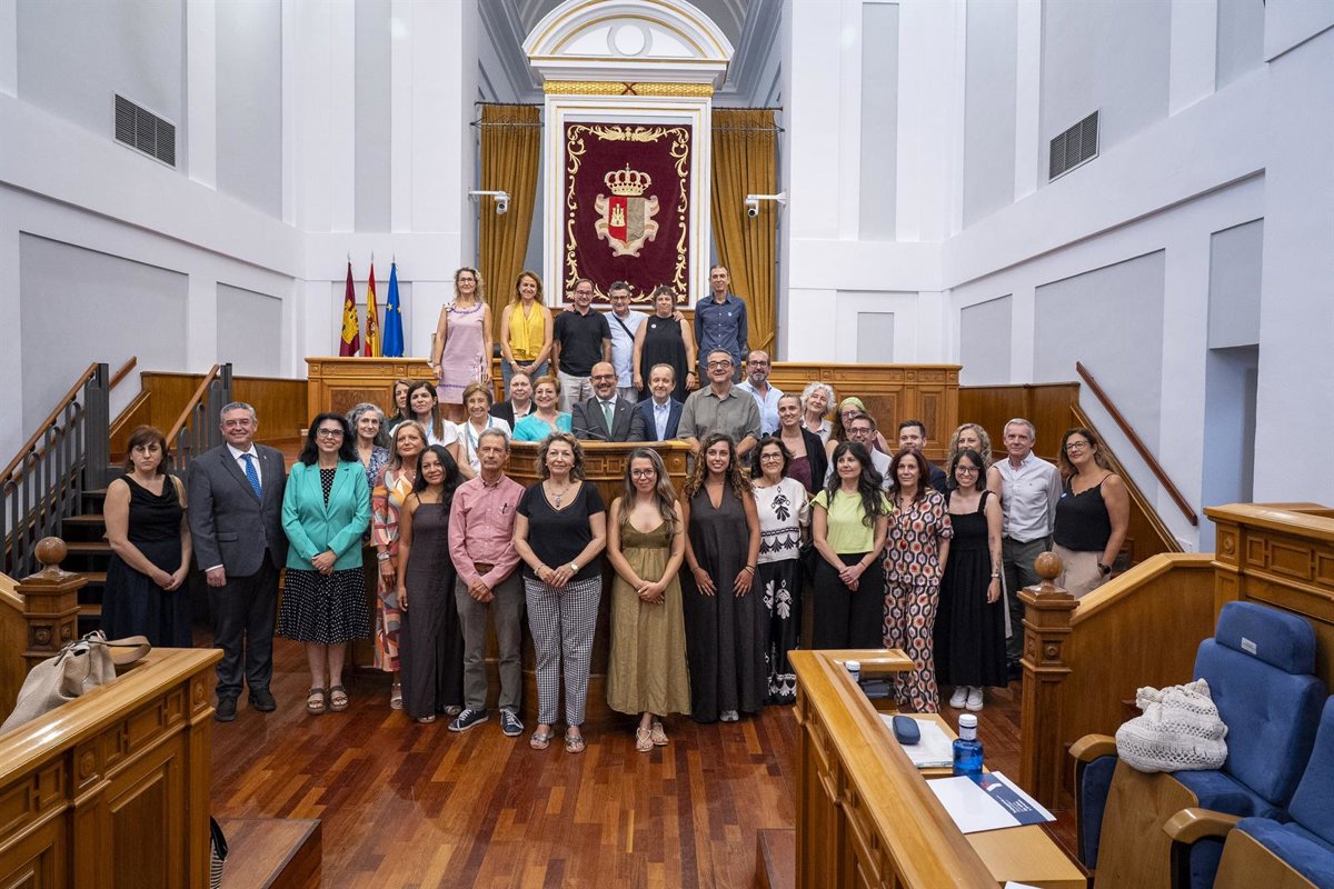 Los cooperantes reclaman en las Cortes una política de cooperación  fuerte, estable y ambiciosa 