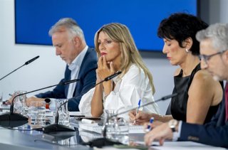 El ministro de Política Territorial Ángel Víctor Torres; la vicepresidenta segunda y ministra de Trabajo, Yolanda Díaz; la ministra de Inclusión, Seguridad Social y Migraciones y portavoz del Gobierno, Elma Saiz; y el ministro de Hacienda, Arcadi España
