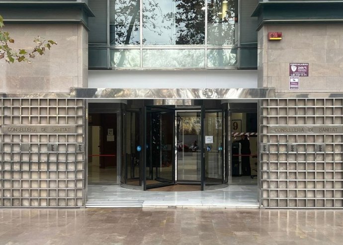 Archivo - Arxiu - Imatge de la façana de la Conselleria de Sanitat