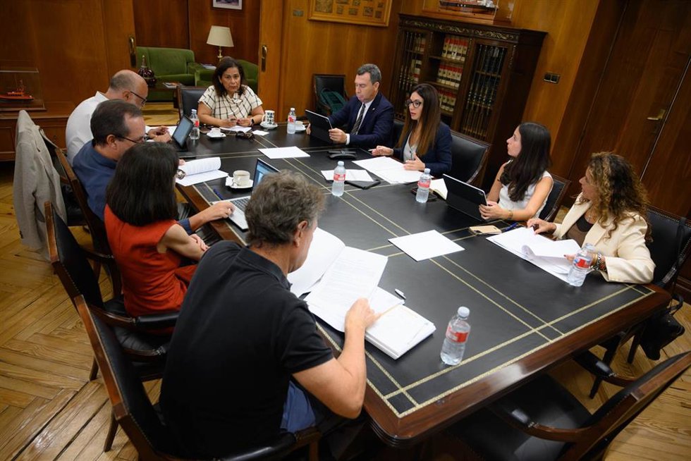 Reunión entre los representantes de la Dirección General de la Marina Mercante, Puertos del Estado y la Autoridad Portuaria de Almería.
