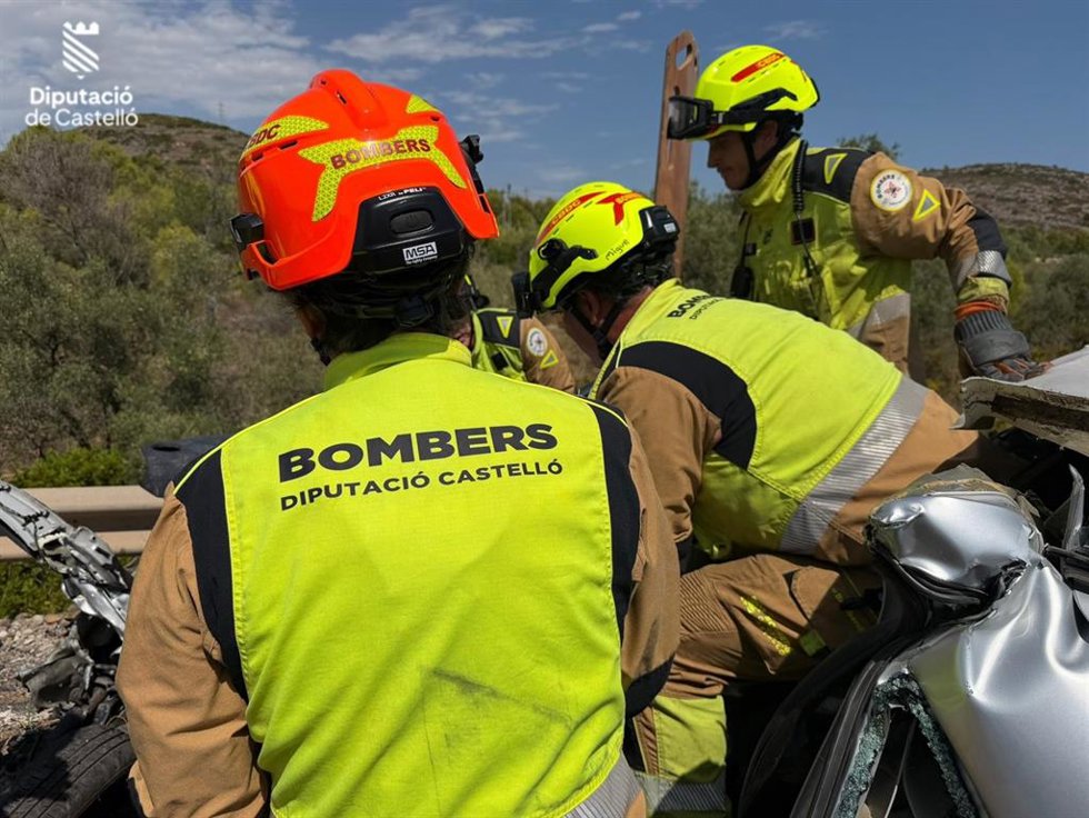 Un hombre fallece y una mujer resulta herida en un accidente en la N-340