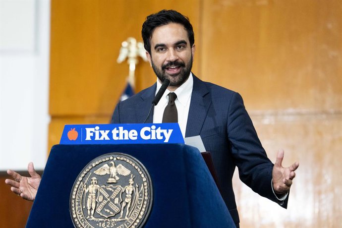 25 de agosto de 2026, EUA, Cidade de Nova York: O prefeito de Nova York, Zohran Mamdani, discursa em uma coletiva de imprensa no Tribunal de Habitação de Manhattan, na Cidade de Nova York. Foto: Michael Brochstein/ZUMA Press Wire/dpa