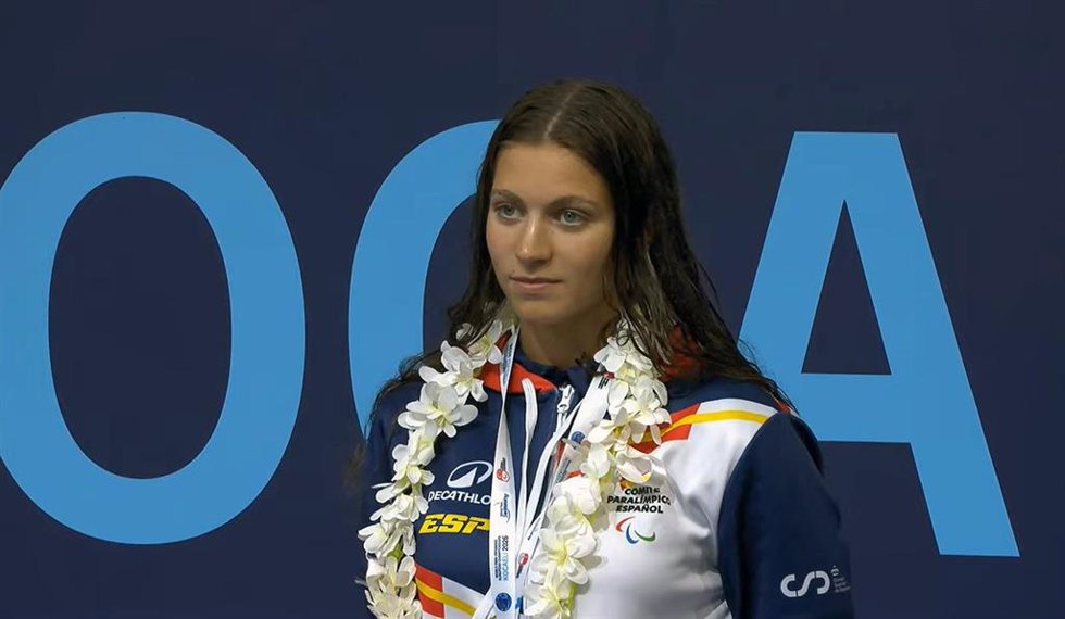 Anasatasiya Dmytriv con su oro en los 200 estilos SM9 del Europeo 2026