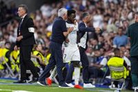 Mourinho: "Vinícius no está a tope y él lo sabe, pero está trabajando más que nunca"