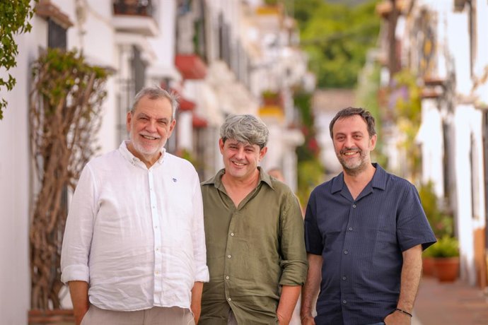 Los escritores Jorge Díaz, Agustín Martínez y Antonio Mercero , que están detrás del pseudónimo de Carmen Mola