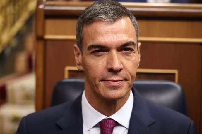 El presidente del Gobierno, Pedro Sánchez, a su llegada a una sesión plenaria en el Congreso de los Diputados, a 9 de septiembre de 2026, en Madrid (España). El Gobierno se enfrenta a la primera sesión de control tras el inicio de curso, coincidiendo con 