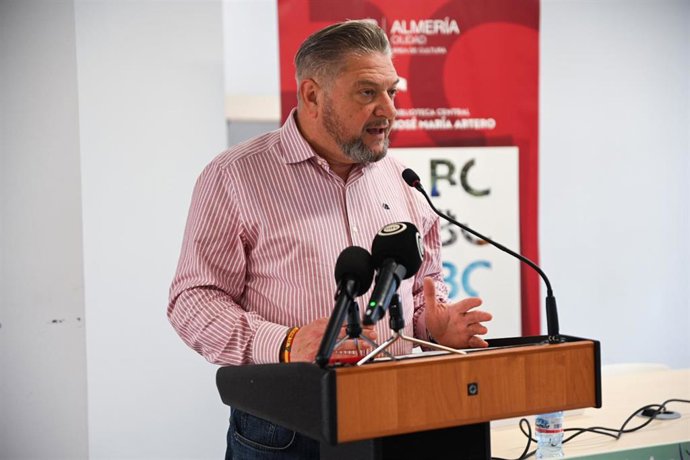 Archivo - El exconcejal de Cultura del Ayuntamiento de Almería Diego Cruz.