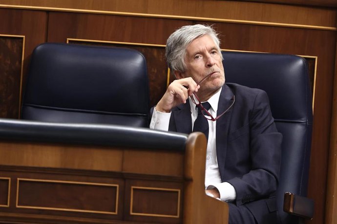El ministro del Interior, Fernando Grande-Marlaska, durante una sesión plenaria en el Congreso de los Diputados
