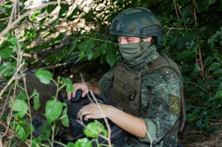 RUSSIA, KHERSON REGION - SEPTEMBER 5, 2026: A serviceman with the 18th Combined Arms Army, Dnepr Group of Forces, prepares to launch a ZALA reconnaissance drone during Russia's special military operation