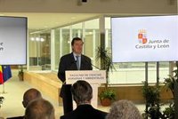 Mañueco achaca la bajada generalizada de resultados en el PISA a "las políticas educativas del Gobierno de España"