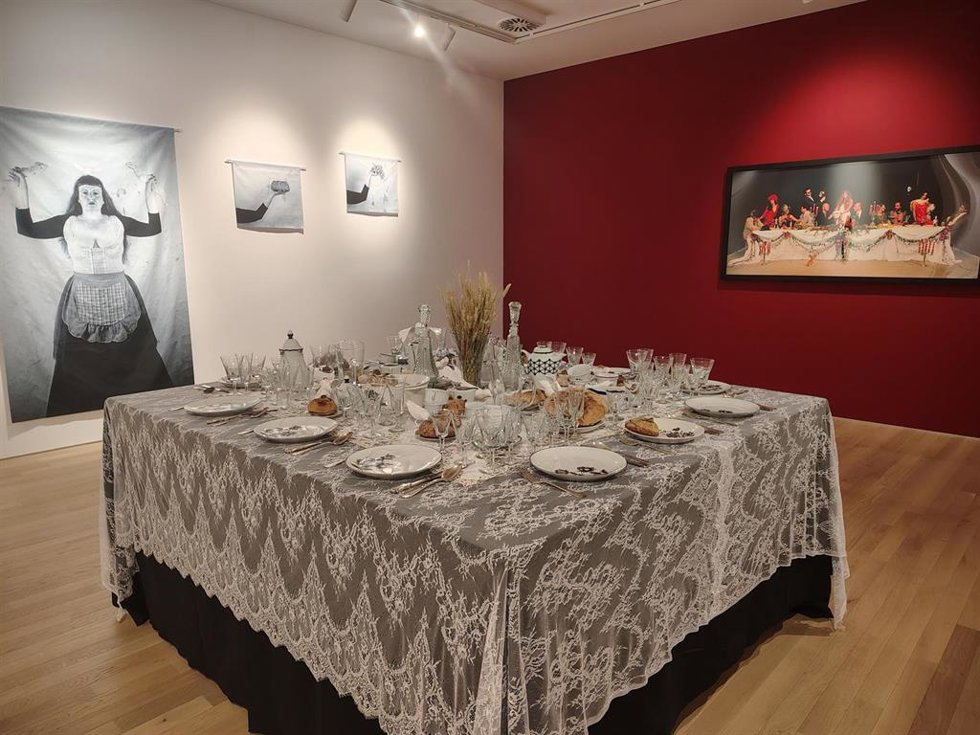 'De Gorriones, Migas De Pan Y Sangre' , Nueva Exposición De Majo G. Polanco En El MAS
