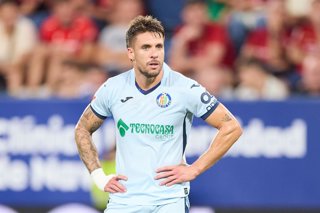 Kiko Femenia of Getafe CF looks on during the LaLiga EA Sports match between CA Osasuna and Getafe CF at El Sadar on August 31, 2026, in Pamplona, Spain.