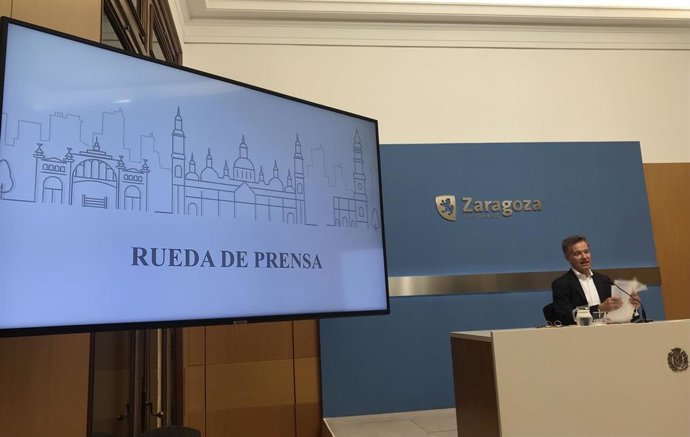El consejero municipal de Urbanismo del Ayuntamiento de Zaragoza, Víctor Serrano