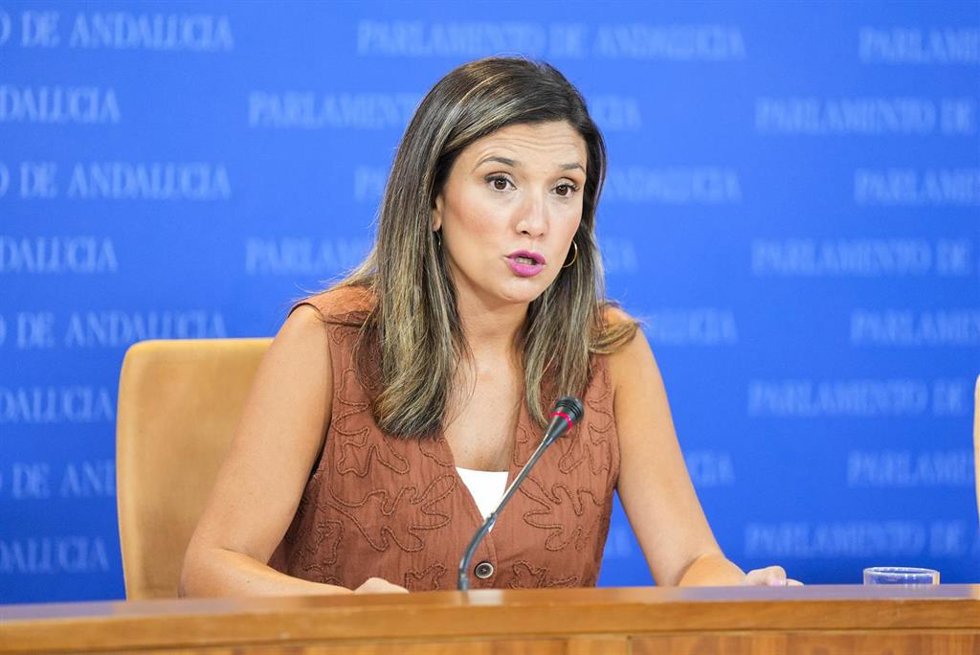 La portavoz del Grupo Parlamentario Socialista, María Márquez, durante la ronda de ruedas de prensa de portavoces de los grupos parlamentarios en el Parlamento de Andalucía. A 9 de septiembre de 2026 en Sevilla (Andalucía, España). Los portavoces de los g