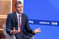 Sánchez defiende que lo "inteligente" fue dejar entrar en Ceuta a los migrantes y no "liarse a tiros" como plantea el PP