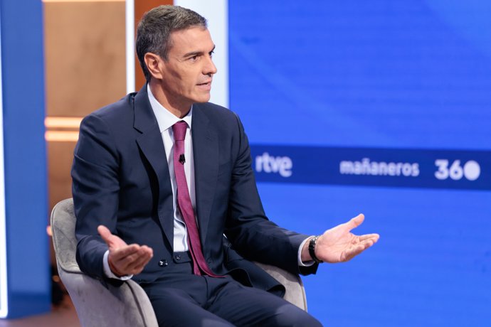 El presidente del Gobierno, Pedro Sánchez, durante una entrevista, a 9 de septiembre de 2026, en Madrid (España). Sánchez ha ofrecido este miércoles su primera entrevista del curso político en televisión en el espacio ‘Mañaneros 360’ de La 1.