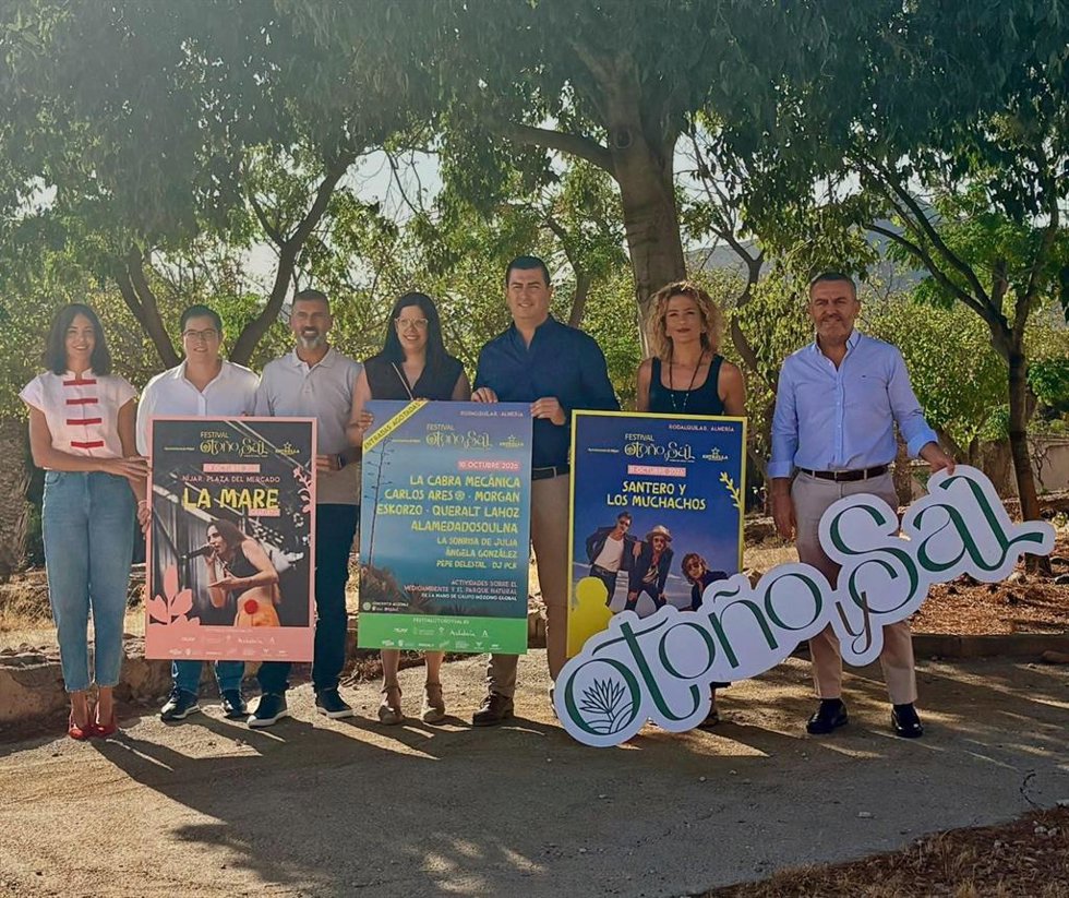 Acto de presentación de la tercera edición del festival 'Otoño y Sal' en Rodalquilar, Níjar (Almería).