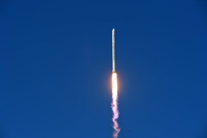 JIUQUAN, 1º de setembro de 2026  -- O foguete transportador PALLAS-1 Y1 decolou da zona piloto de inovação espacial comercial de Dongfeng, no noroeste da China, em 1º de setembro de 2026. O foguete decolou às 10h (horário de Pequim) e teve um desempenho n