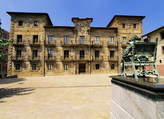 Palacio de Camposagrado, en Avilés, donde se impartirán clases de la Universidad Nebrija.