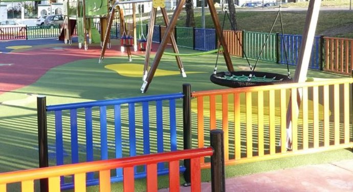 Archivo - Un parque infantil en Málaga