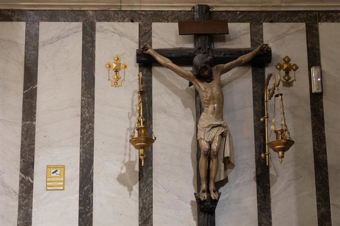 Archivo - Un crucifijo de Cristo 