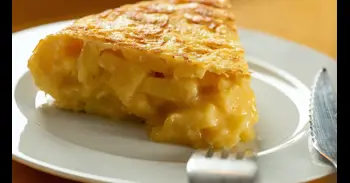 La tortilla poco hecha y con cebolla se corona como el plato rey de España
