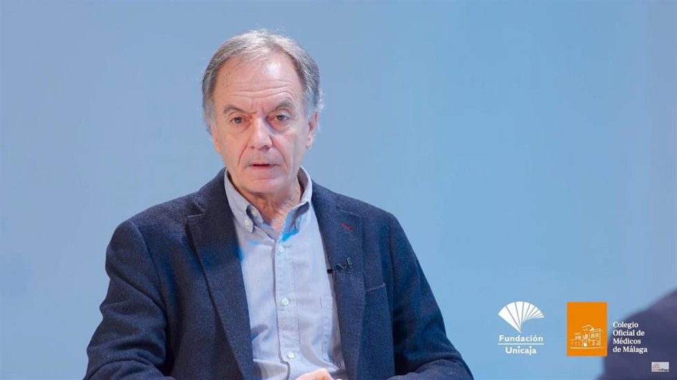 Archivo - El escritor malagueño Antonio Soler.