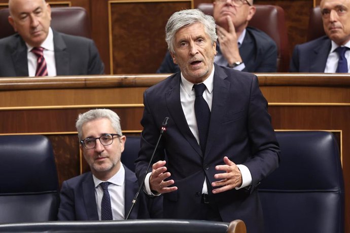El ministro del Interior, Fernando Grande-Marlaska, interviene durante una sesión plenaria en el Congreso de los Diputados, a 9 de septiembre de 2026, en Madrid (España).