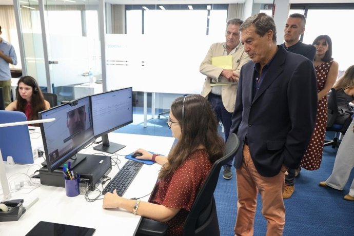 Gómez presenta Acompaña’, el nuevo servicio 24 horas de Sanidad para realizar un seguimiento proactivo a personas con riesgo suicida