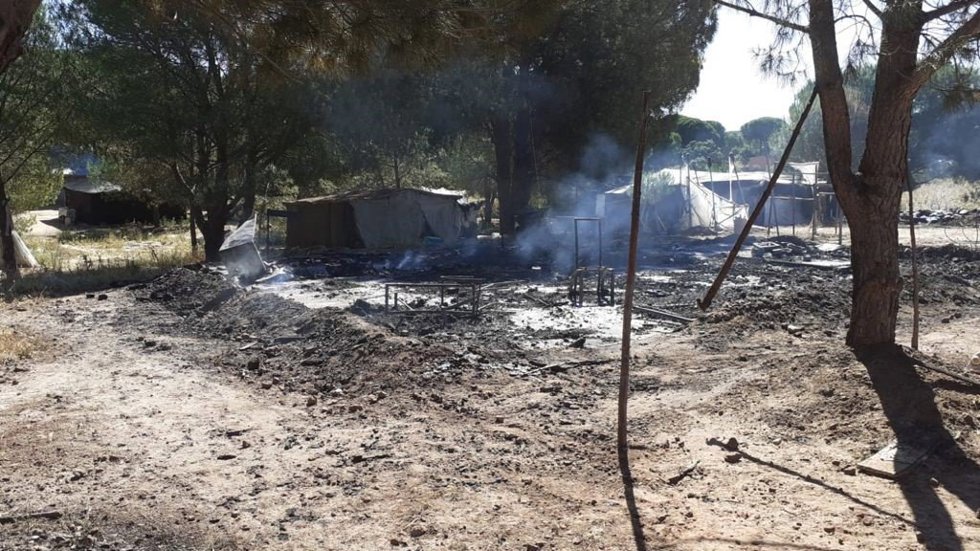 Archivo - Imagen de archivo de una zona afectada por un incendio en un asentamiento de la provincia de Huelva.