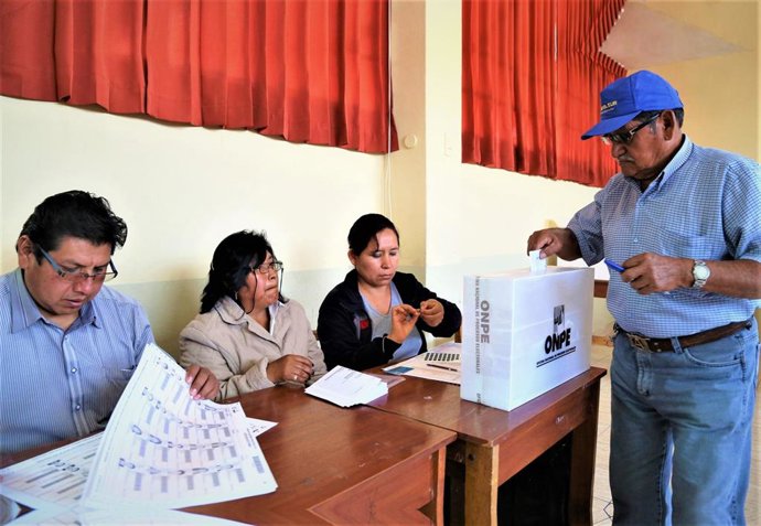 Archivo - Perú.- ERM 2026: conoce aquí si eres miembro de mesa para proceso regional y municipal