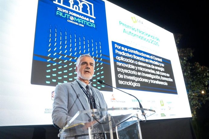 El catedrático de Ingeniería de Sistemas y Automática de la Escuela Técnica Superior de Ingeniería de la Universidad de Sevilla (US) Carlos Bordons Alba.