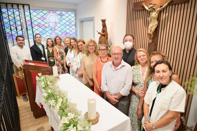 El Hospital Virgen de la Victoria de Málaga celebra el día de su patrona con profesionales y pacientes.