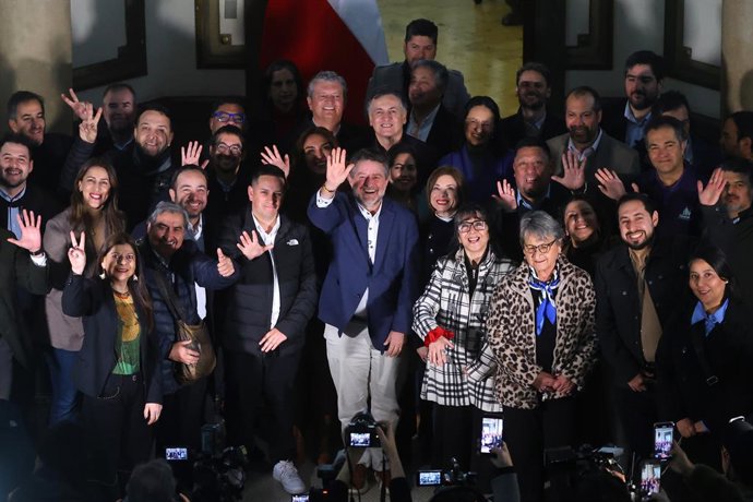Santiago, 9 de septiembre 2026. El gobernador de Santiago, Claudio Orrego, se refiere al fallo del Tricel que rechazo su destitucion y que lo mantiene en el cargo, sin opcion de apelaciones. Jonnathan Oyarzun/Aton Chile