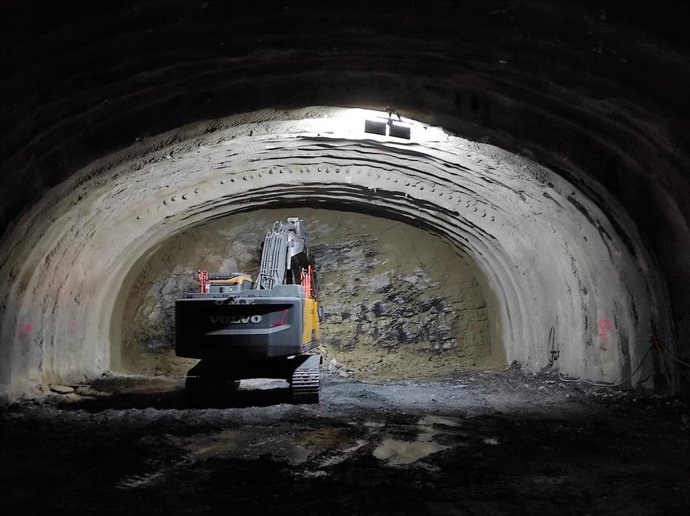 Archivo - Obras de construcción del túnel de Belate en Navarra.