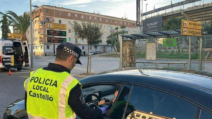 La Policia Local de Castelló engega una campanya contra l'alcohol i les drogues al volant