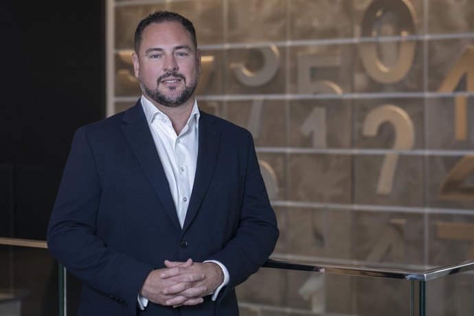 El responsable de ETFs de Schroders, Tom Stephens.
