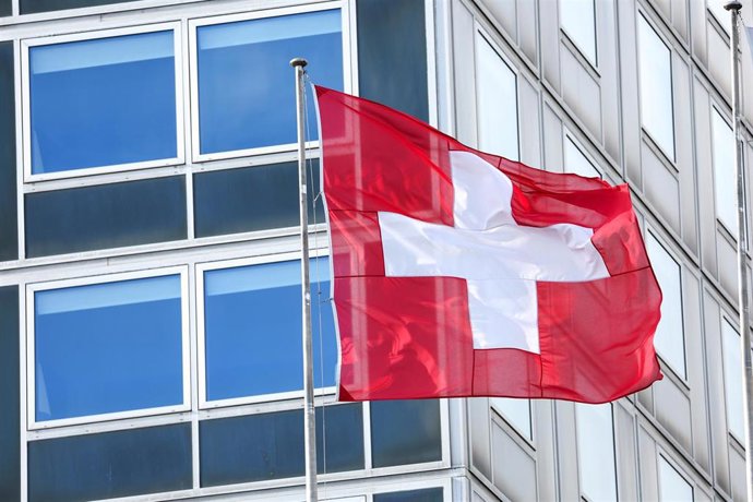 Archivo - Bandera de Suiza
