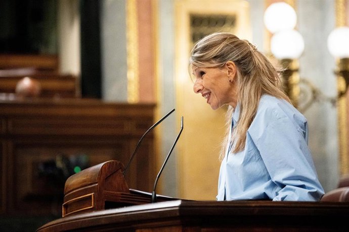 La vicepresidenta segunda y ministra de Trabajo y Economía Social, Yolanda Díaz, interviene durante una sesión plenaria en el Congreso de los Diputados, a 9 de septiembre de 2026, en Madrid (España). 